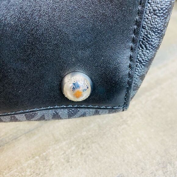 Michael Kors Grayson Large Convertible Satchel Bag Black/Silver - Picture 6 of 9